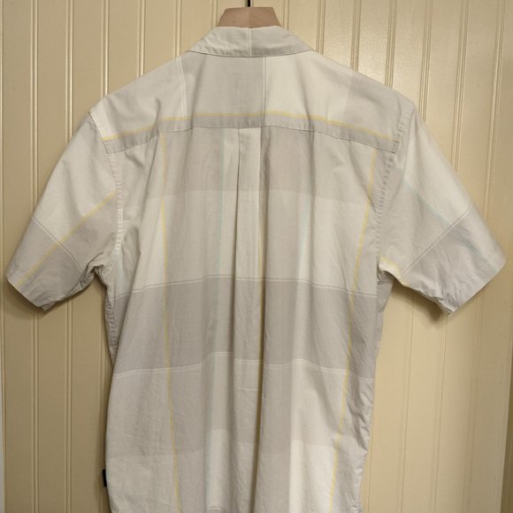 Patagonia Men's Fezzman Short Sleeve Shirt Size M - Picture 2 of 6